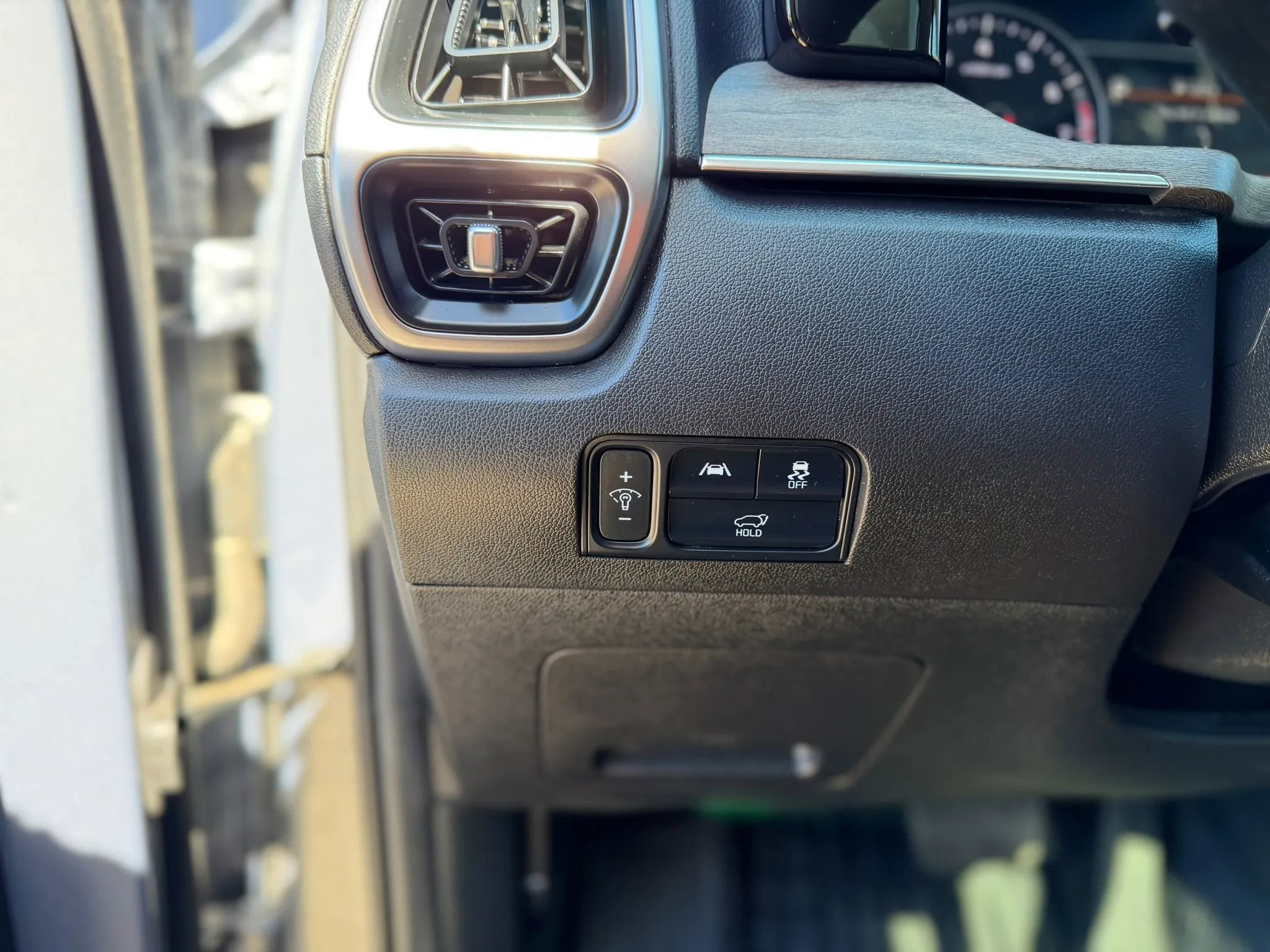 Used 2023 Kia Sorento X-Line EX image 39