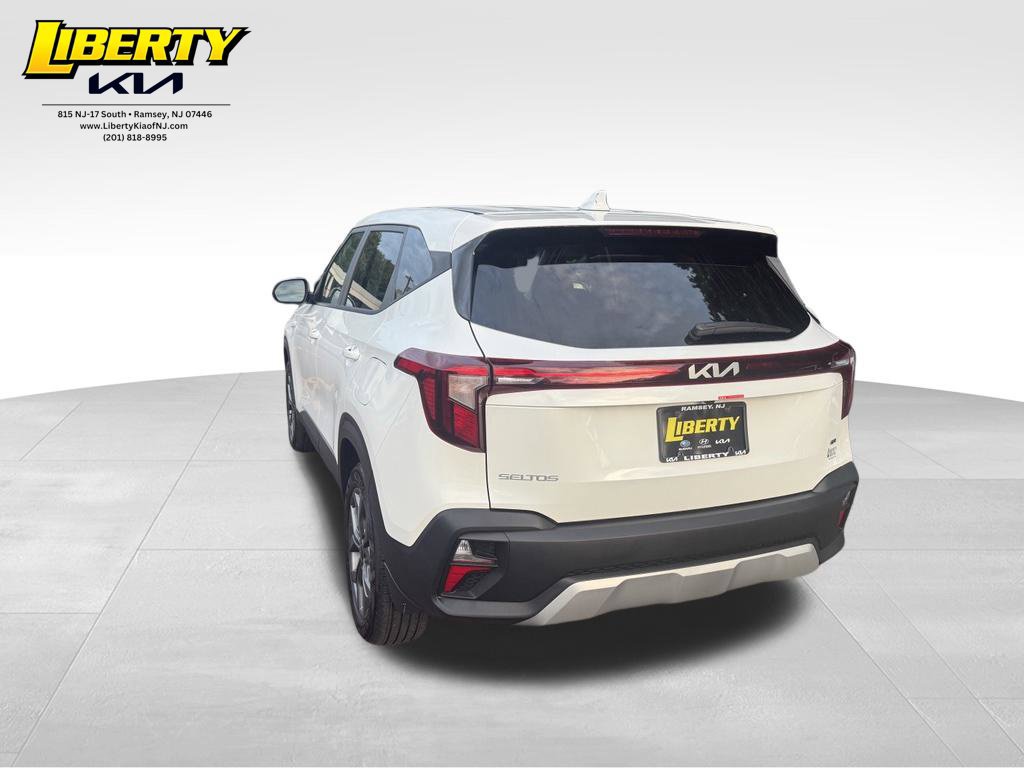 Used 2026 Kia Seltos LX AWD/4WD image 5