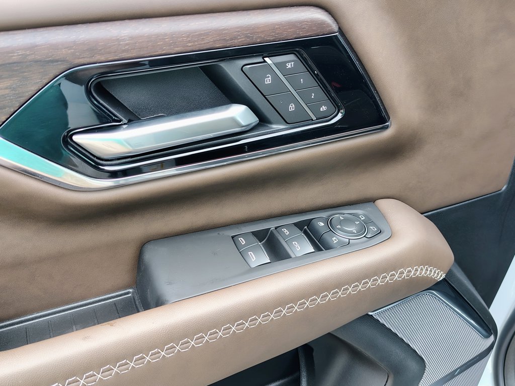 New 2026 GMC Yukon Denali Ultimate AWD/4WD image 25