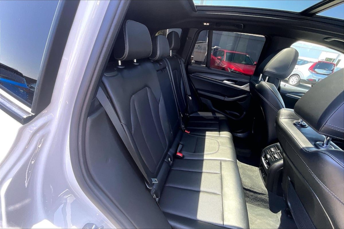 Used 2023 BMW X3 xDrive30i w/ M Sport Package AWD/4WD image 24