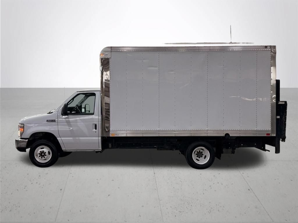 Used 2016 Ford E-450 and Econoline 450 Super Duty w/ Power Windows & Locks Group RWD image 12