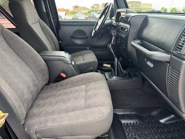 Used 2005 Jeep Wrangler X w/ Tire & Wheel Group (Ecco) AWD/4WD image 20