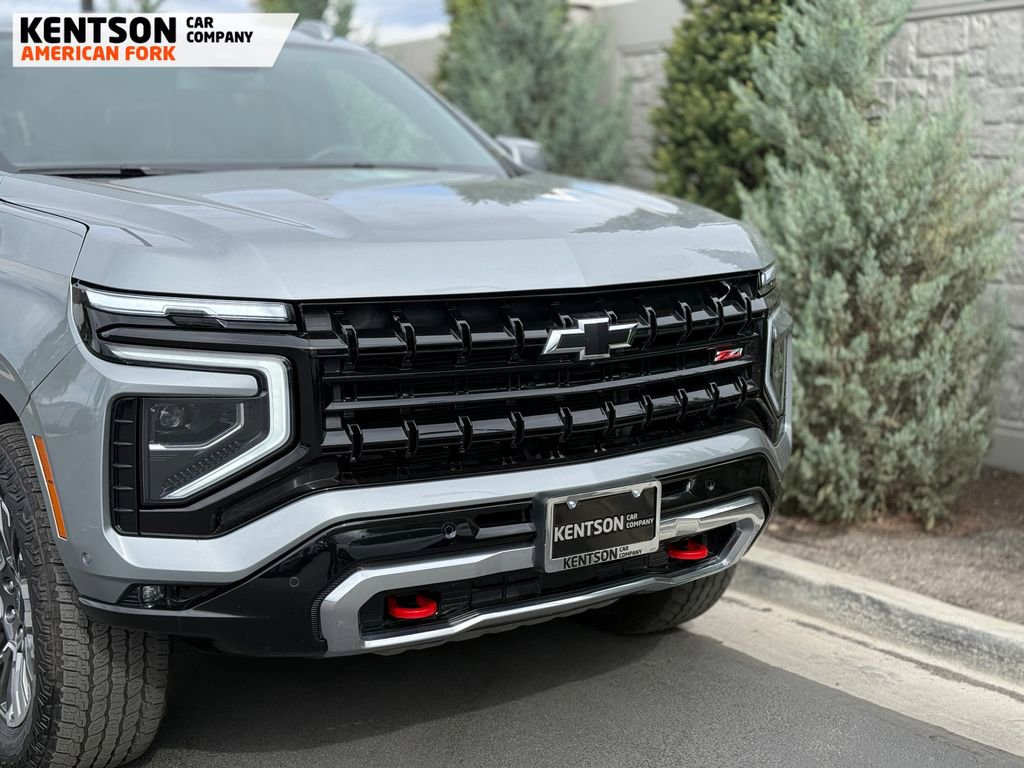 Used 2025 Chevrolet Suburban Z71 AWD/4WD image 14