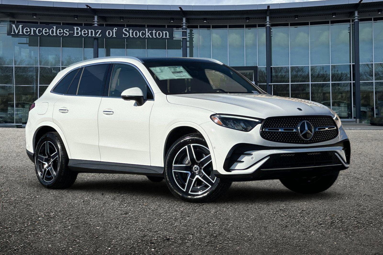 New 2026 Mercedes-Benz GLC 350e 4MATIC image 1