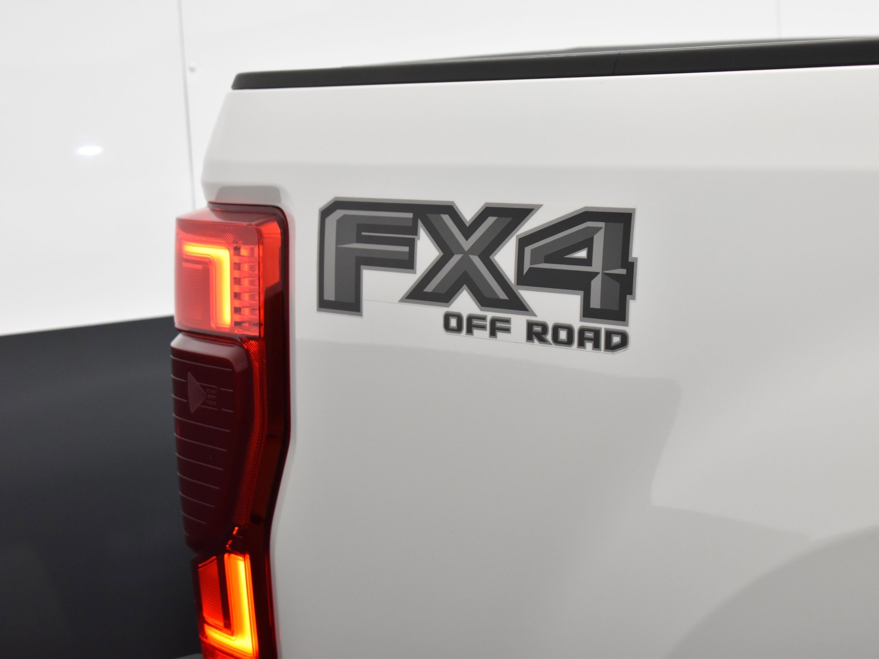 Used 2021 Ford F350 Lariat image 48