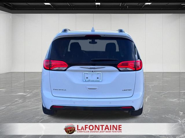 Used 2020 Chrysler Pacifica Limited image 4
