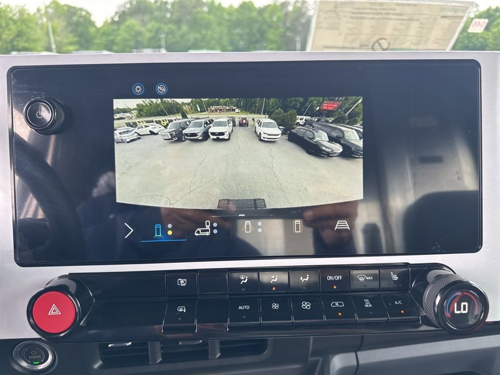 Used 2024 Chevrolet Brightdrop 400 w/ Commercial Equipment Package AWD/4WD image 19
