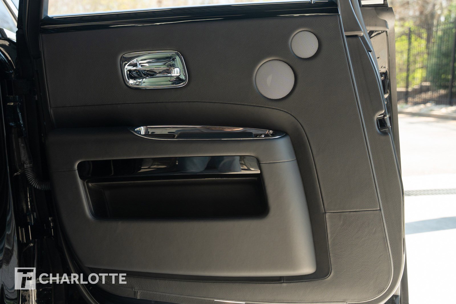 Used 2016 Rolls-Royce Ghost image 30