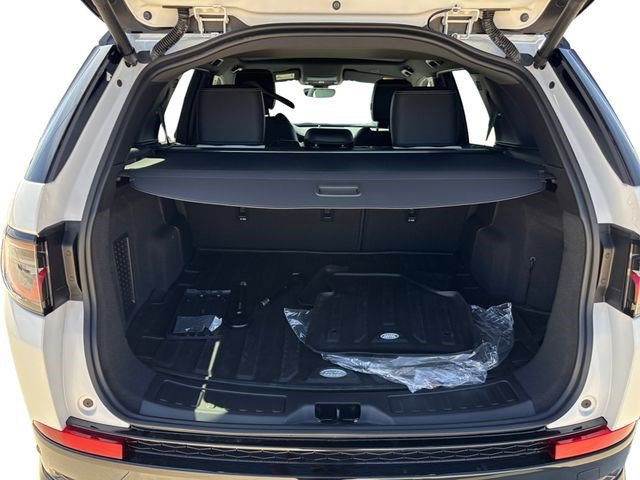 New 2026 Land Rover Discovery Sport Landmark image 21