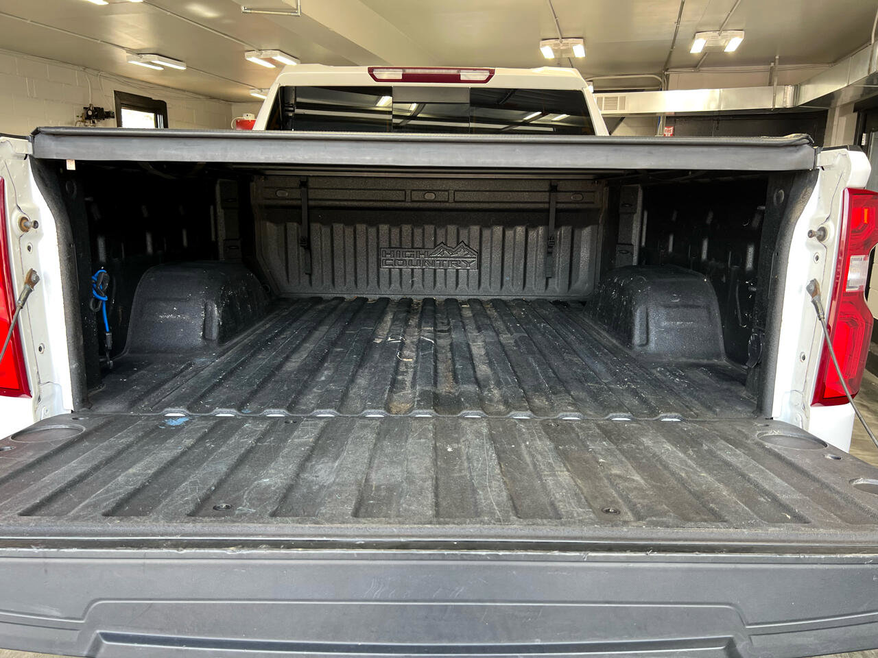 Used 2019 Chevrolet Silverado 1500 High Country image 31
