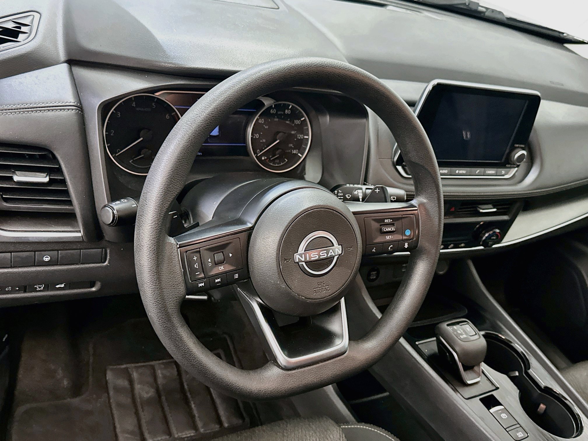 Used 2024 Nissan Rogue SV AWD/4WD image 18