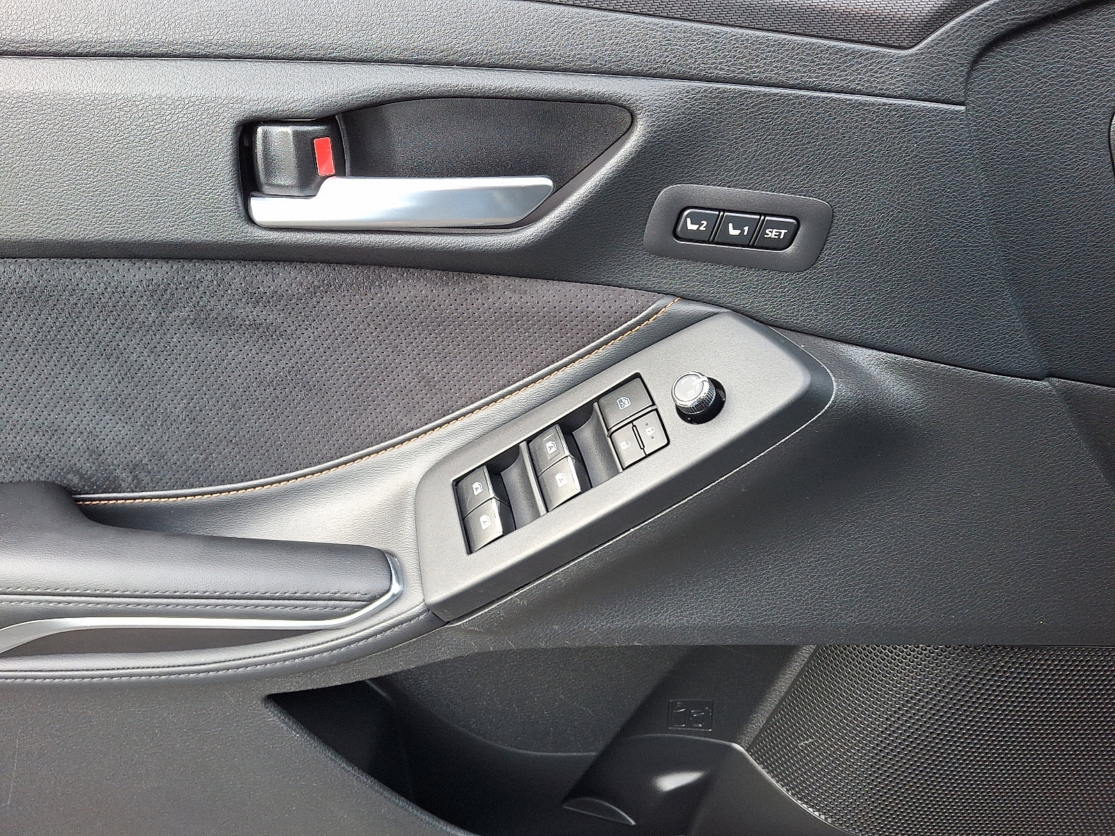 Used 2020 Toyota Avalon Touring image 13