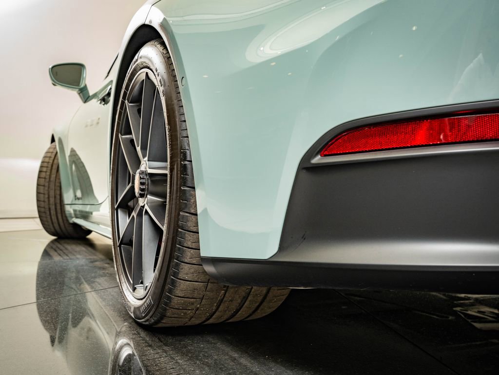 Certified 2025 Porsche 911 Carrera GTS RWD image 54