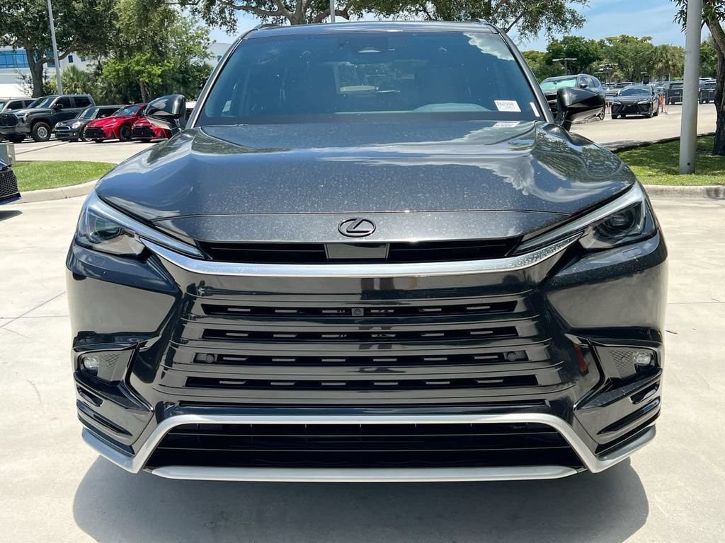 New 2026 Lexus TX 500h AWD image 2