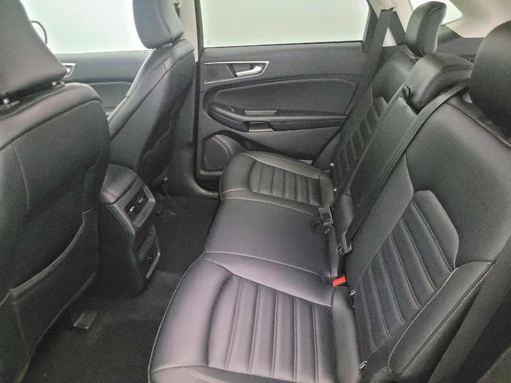 Used 2024 Ford Edge SEL image 18