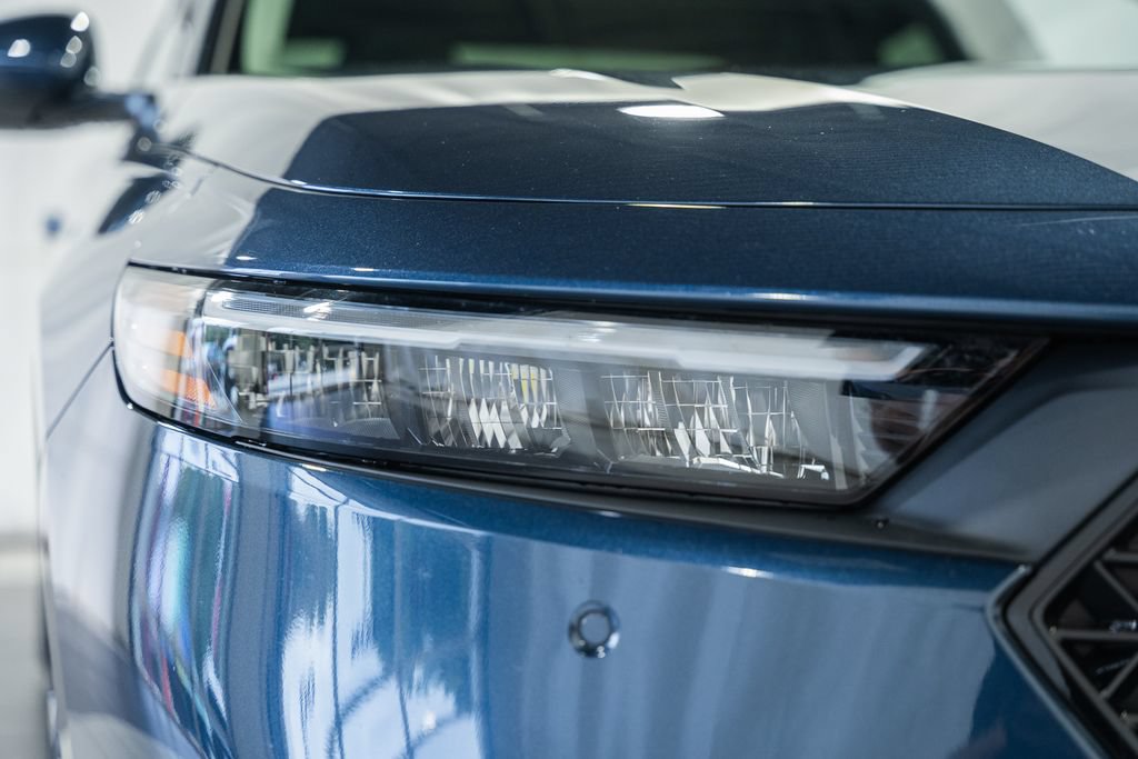 Used 2025 Honda Accord Touring image 12