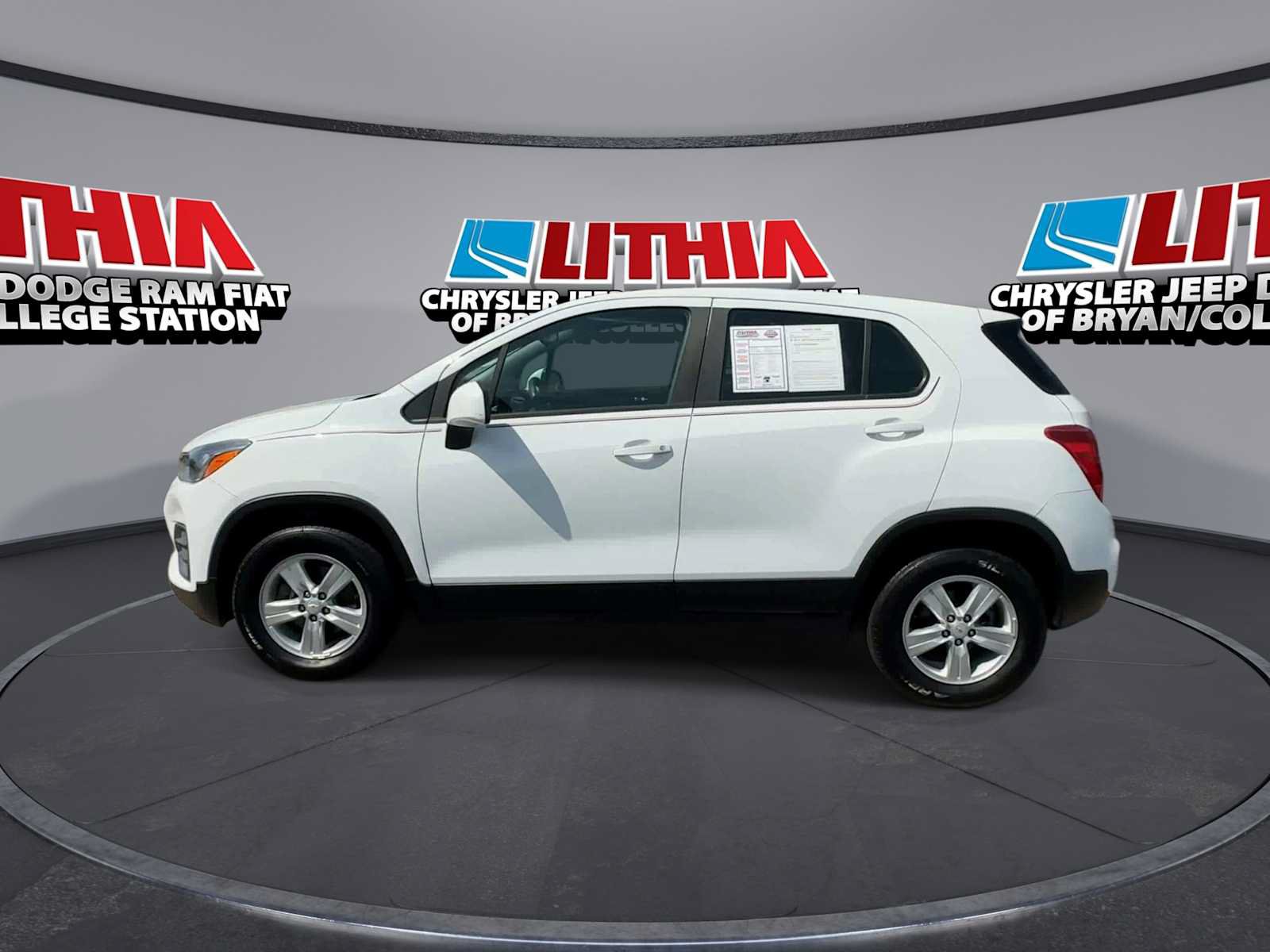 Used 2017 Chevrolet Trax LS AWD/4WD image 5