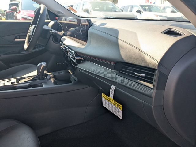 New 2026 Nissan Sentra SR w/ SR Premium Package FWD image 34