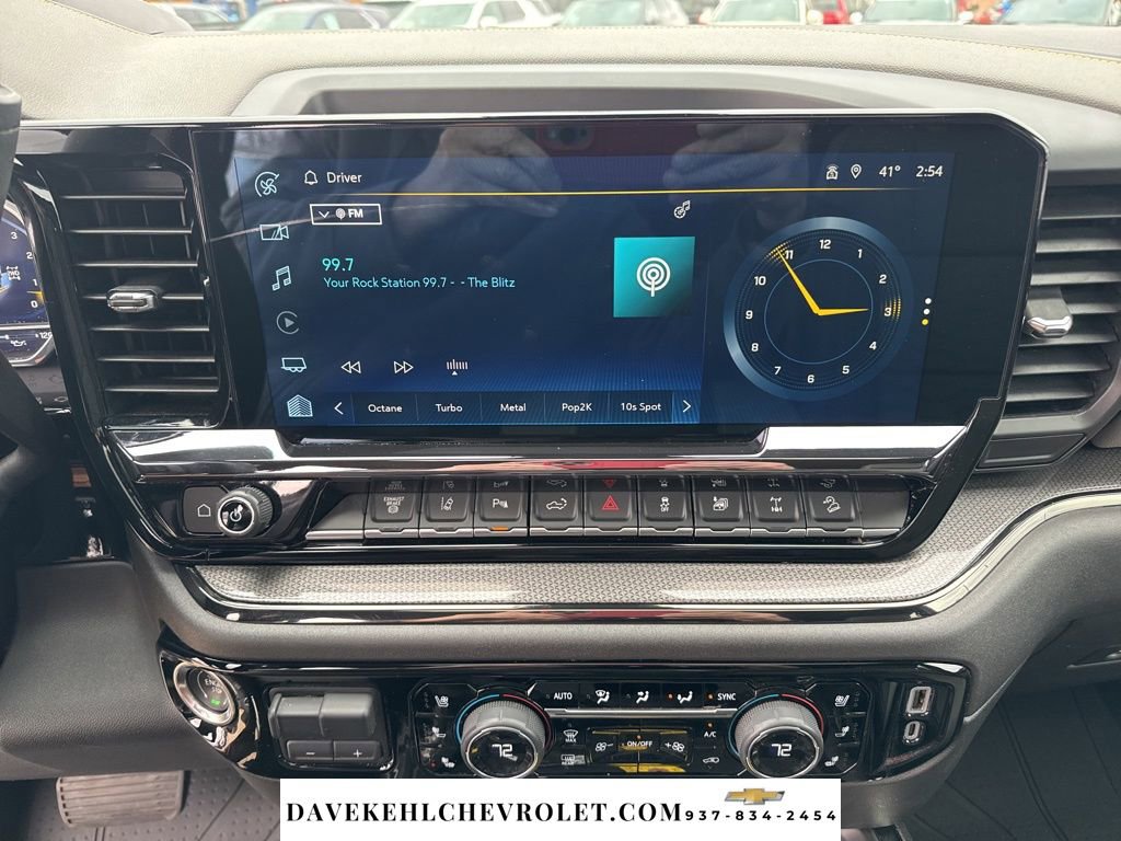 Used 2024 Chevrolet Silverado 2500 ZR2 w/ Technology Package image 13