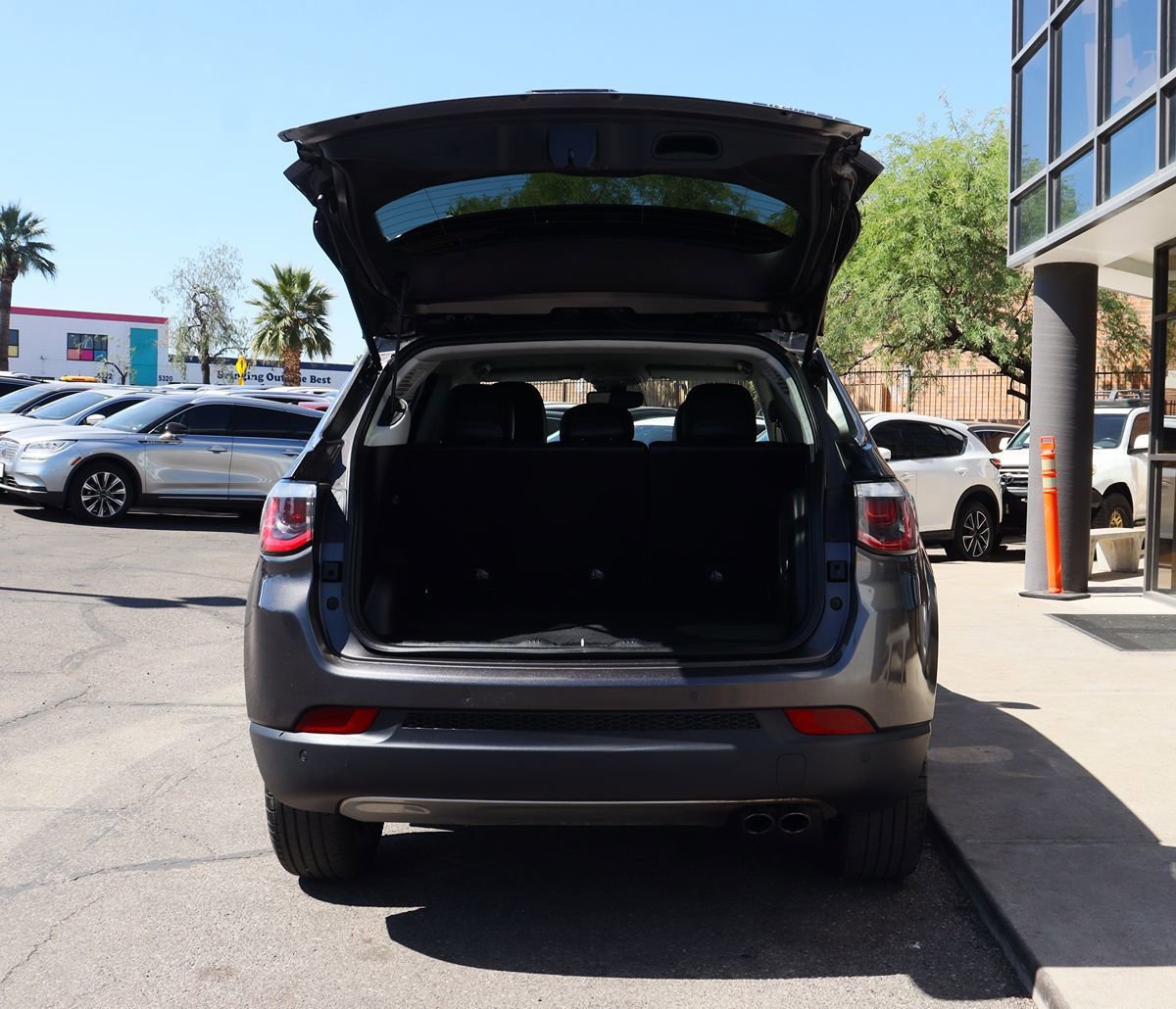 Used 2018 Jeep Compass Limited w/ Navigation Group FWD image 22