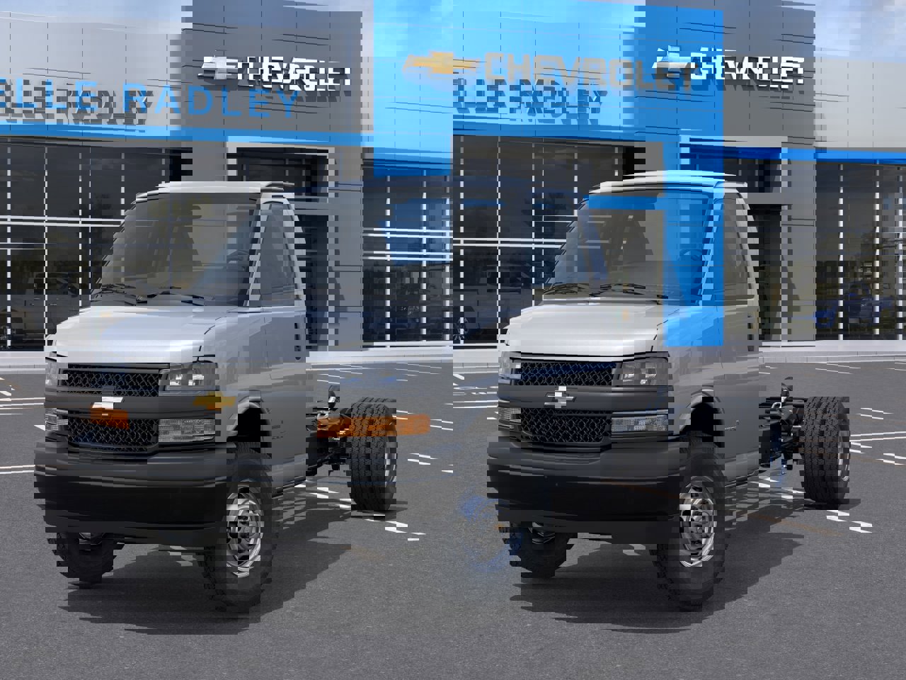 New 2026 Chevrolet Express 4500 RWD image 6