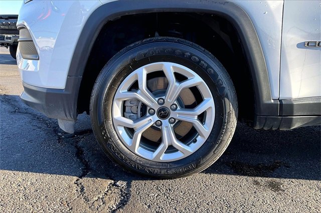 Certified 2025 Jeep Compass Sport image 8