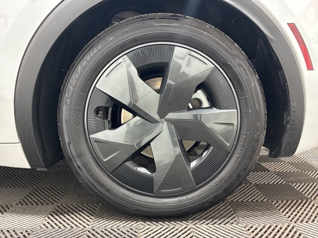 Used 2025 Toyota Prius Plug-In Hybrid FWD image 34