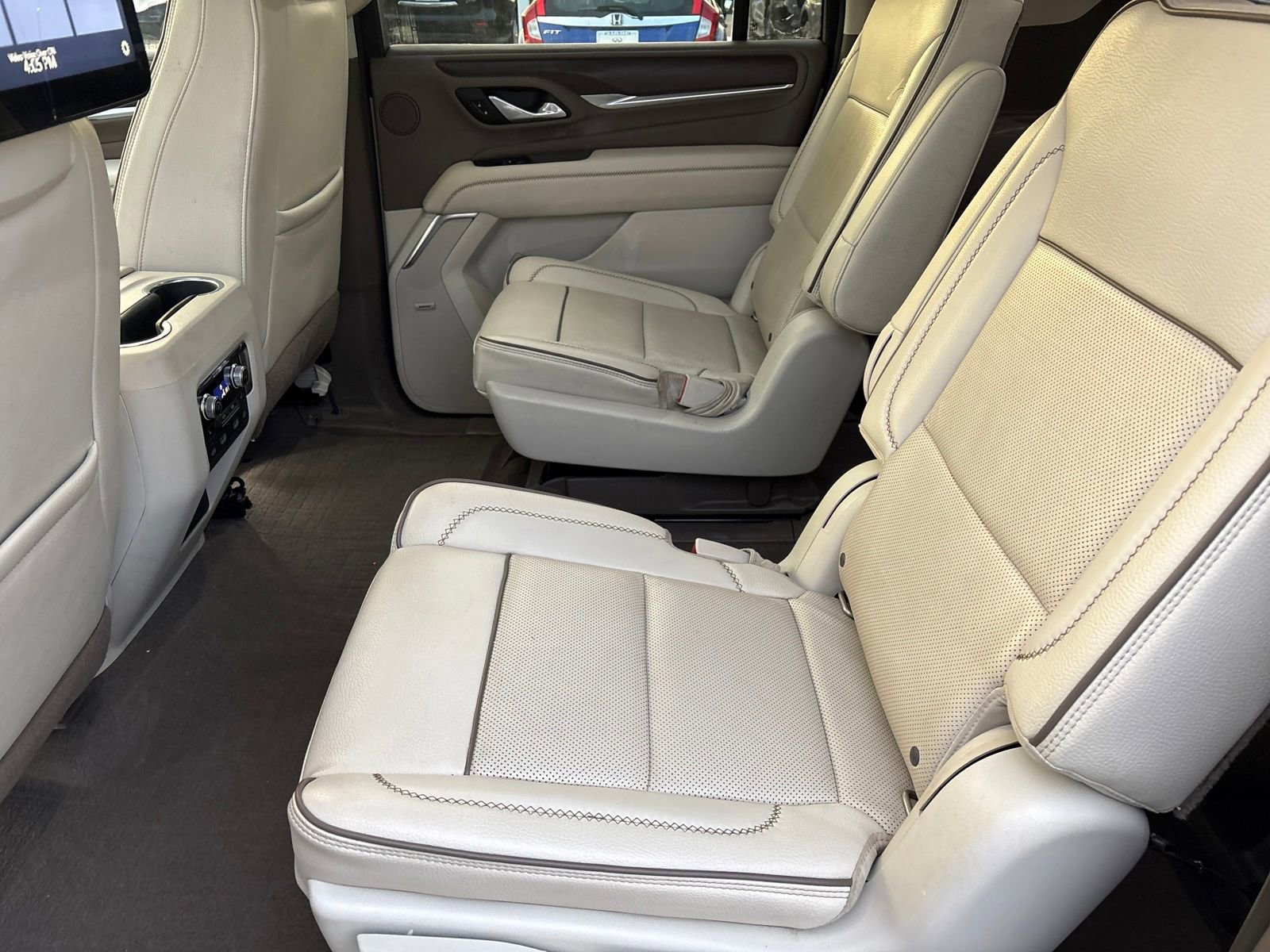 Used 2021 GMC Yukon XL Denali image 25