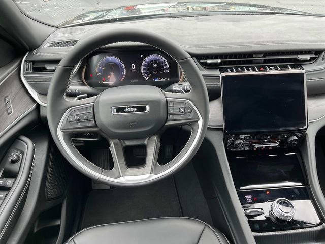 New 2025 Jeep Grand Cherokee Limited image 12