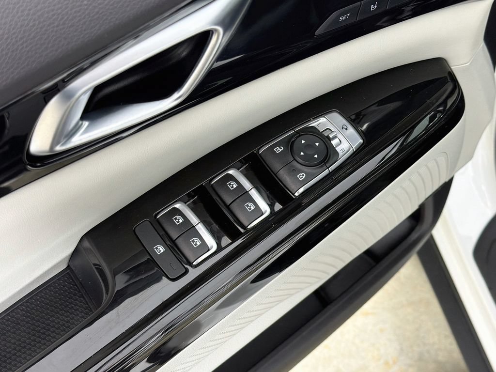 Used 2024 Kia Carnival SX Prestige FWD image 18