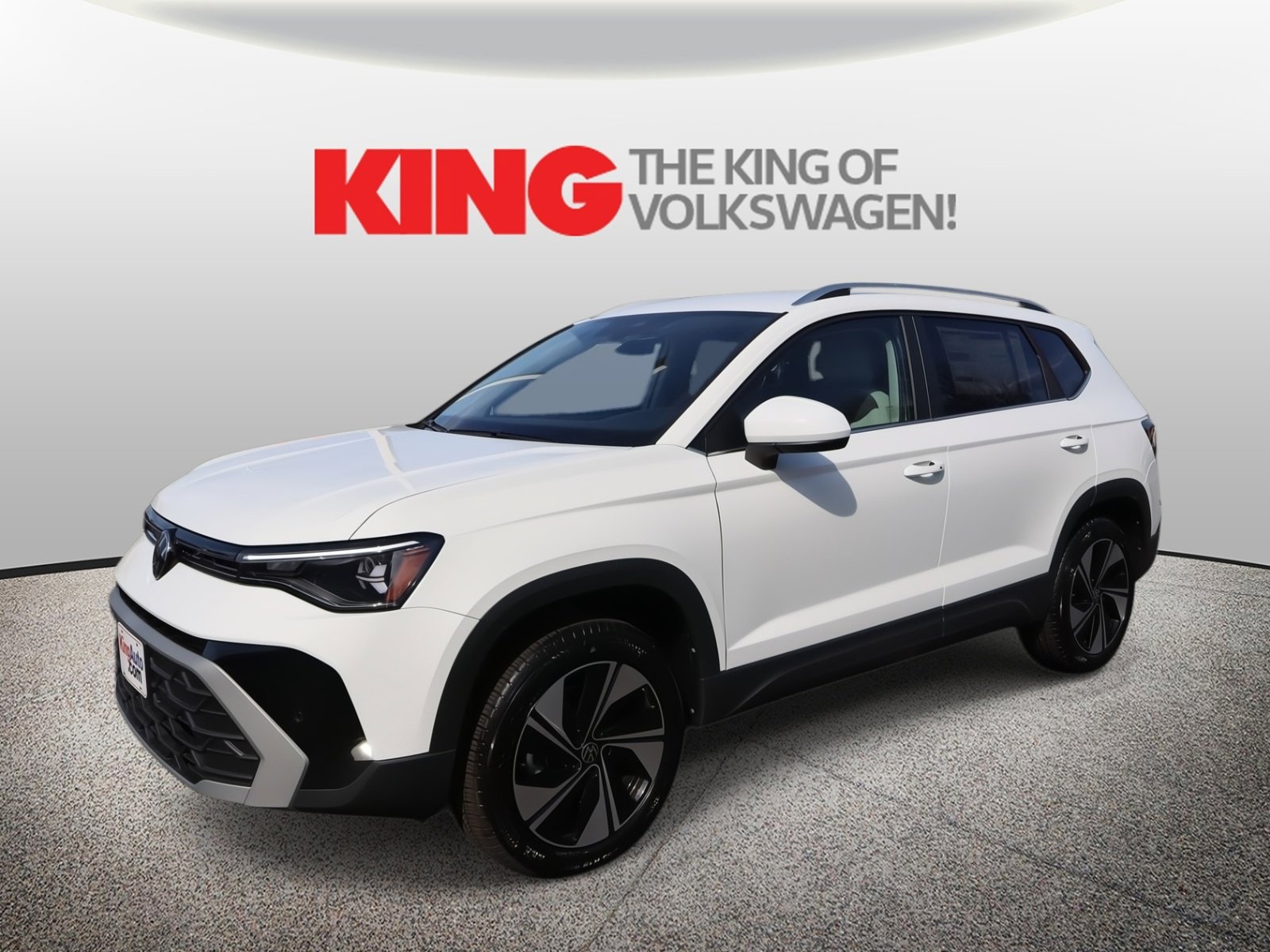 New 2026 Volkswagen Taos SE image 8