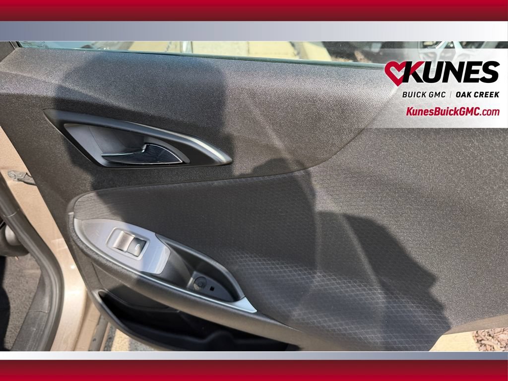 Used 2024 Chevrolet Malibu LT FWD image 35