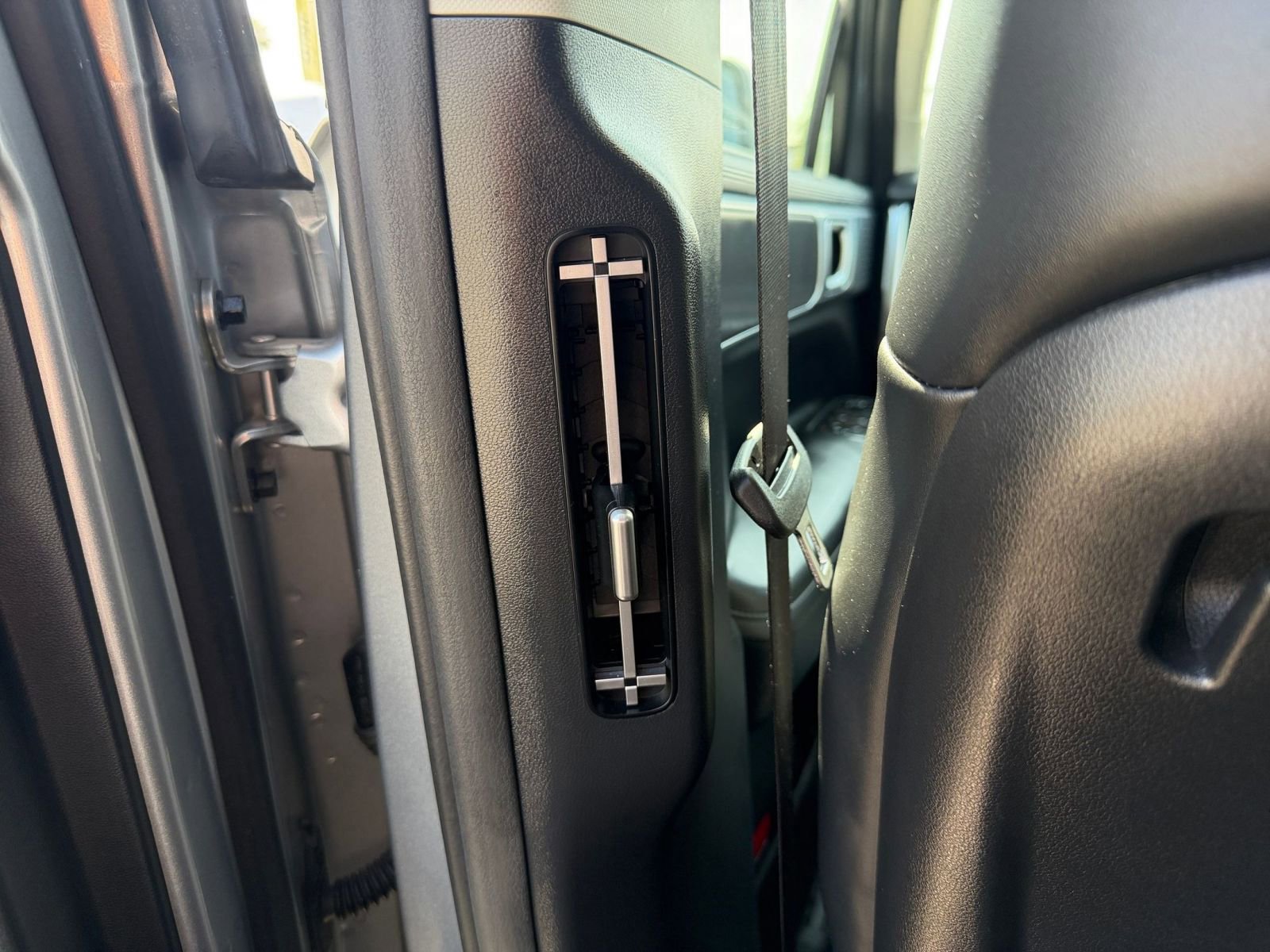 Used 2025 Hyundai Santa Fe SEL image 23