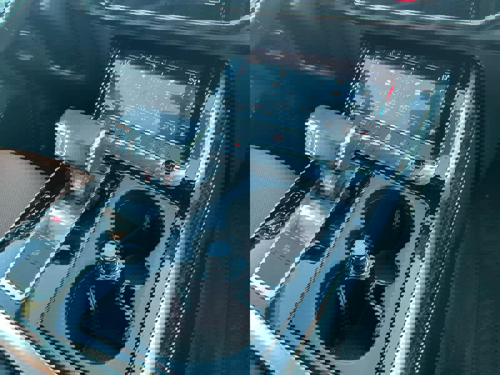 Used 2022 Audi Q8 Premium Plus w/ Premium Plus Package image 11