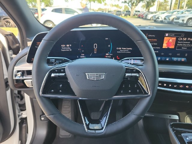 Used 2024 Cadillac Lyriq Luxury AWD/4WD image 30