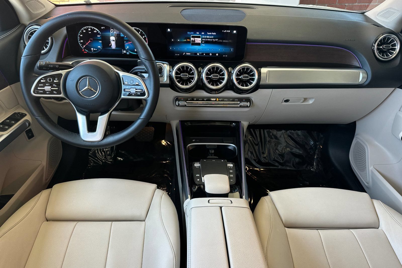 Certified 2023 Mercedes-Benz GLB 250 4MATIC image 17