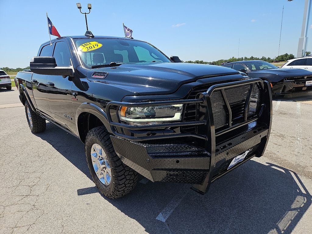 Used 2019 RAM 2500 Laramie w/ Black Appearance Package AWD/4WD image 11