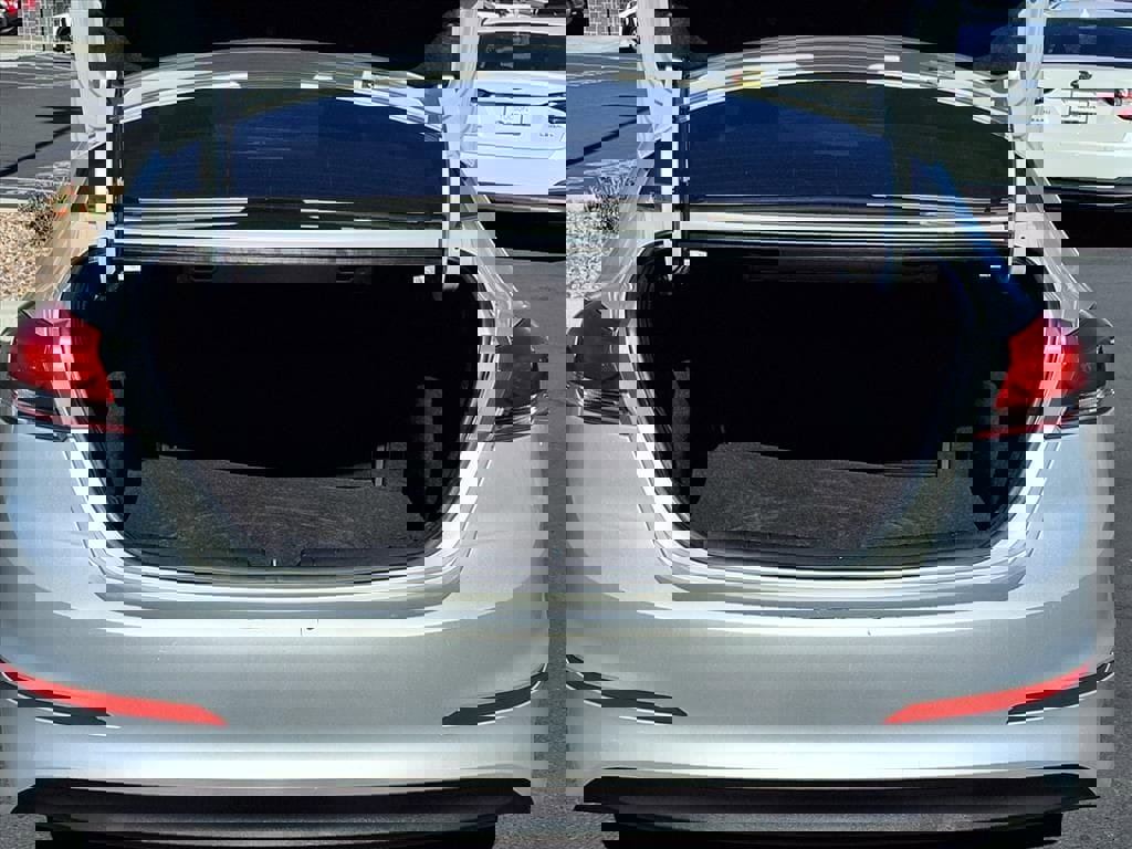 Used 2018 Hyundai Elantra SEL image 16