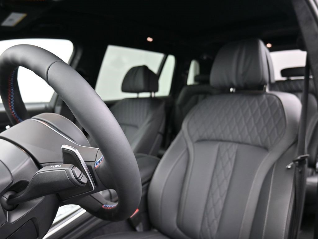 New 2026 BMW X7 M60i w/ Executive Package image 21