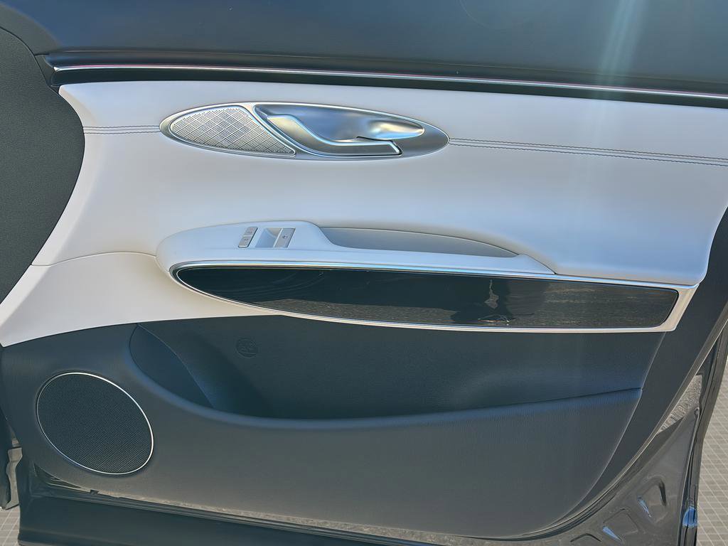 Certified 2026 Genesis GV70 2.5T image 37