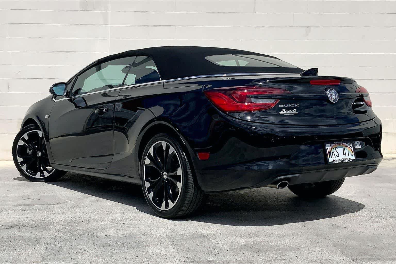 Used 2018 Buick Cascada Sport Touring w/ Dark Effects Package FWD image 4