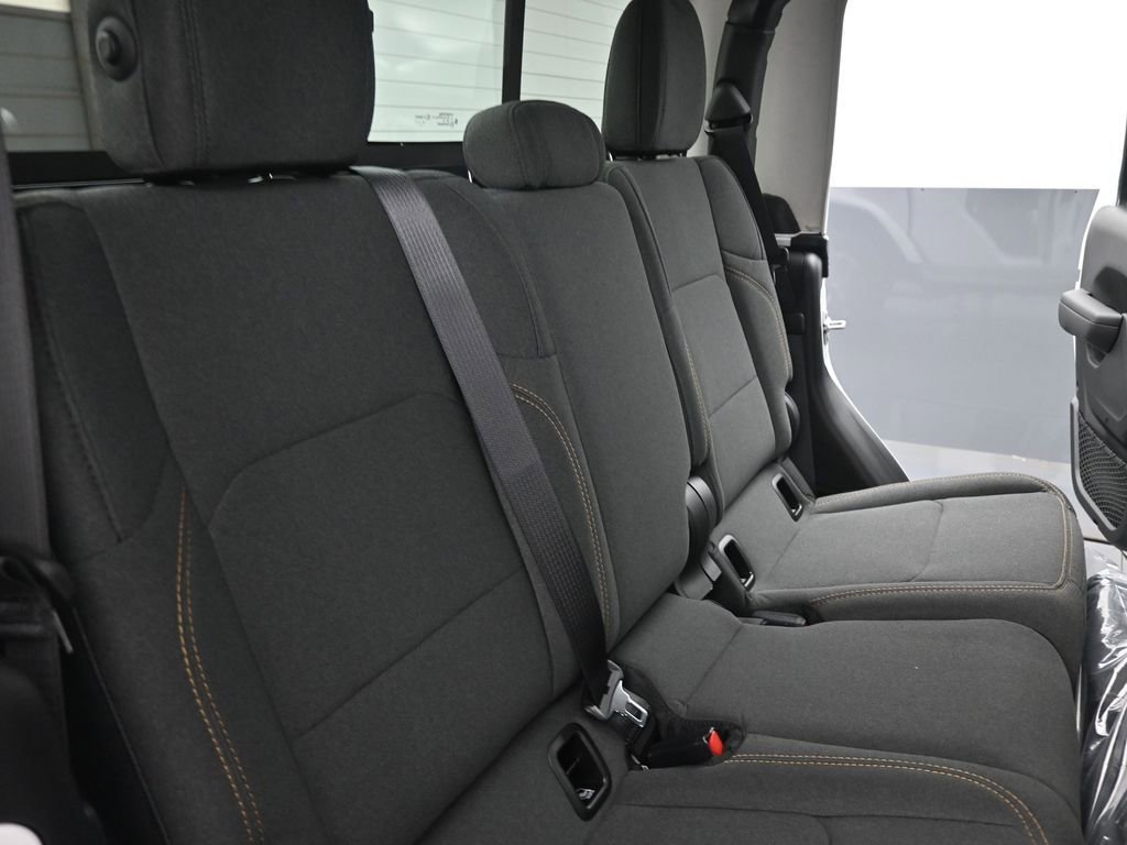 New 2025 Jeep Gladiator Sport image 27