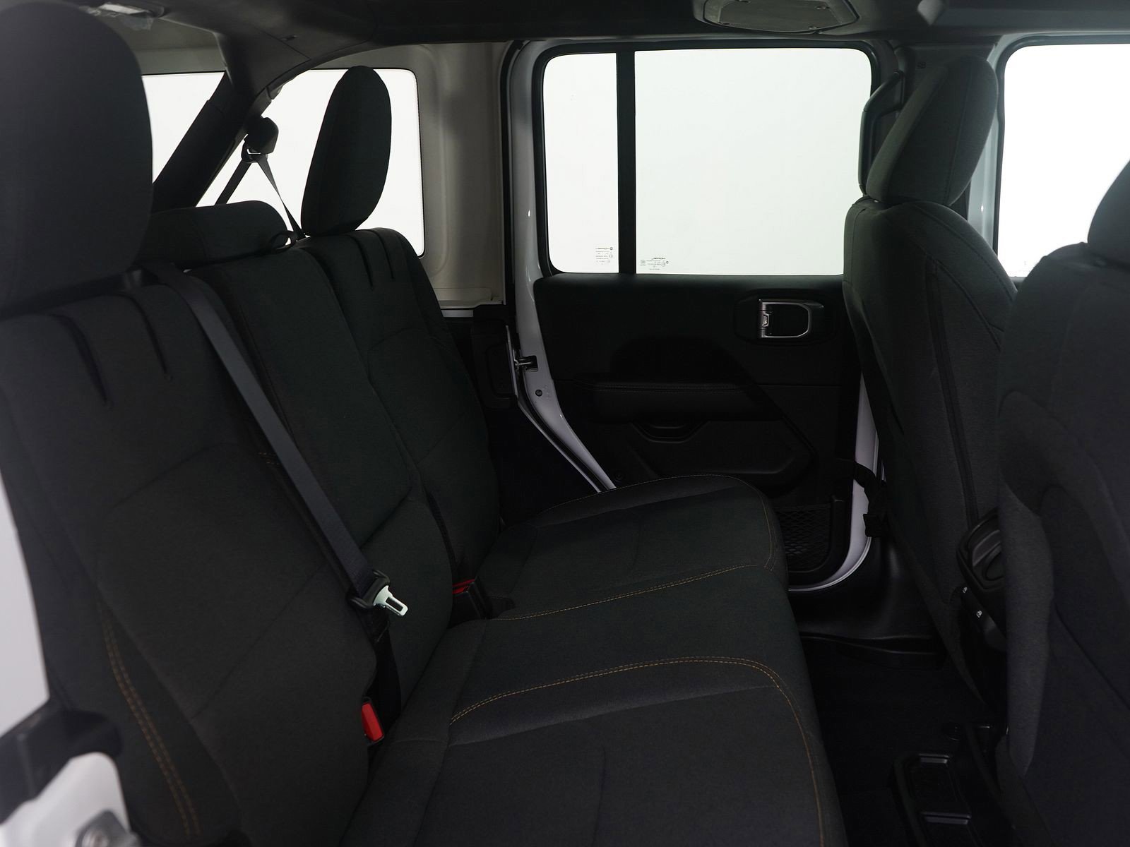 Used 2025 Jeep Wrangler Unlimited Sahara image 12