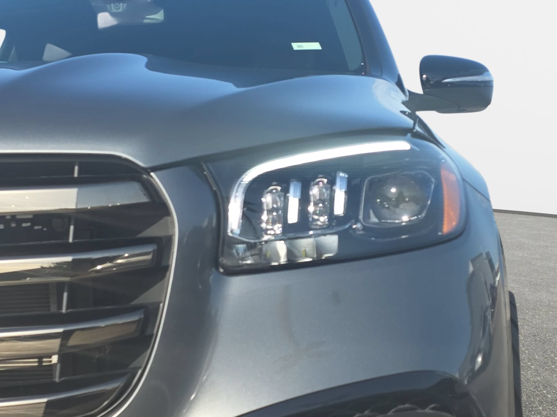 Used 2025 Mercedes-Benz GLS 580 4MATIC image 29