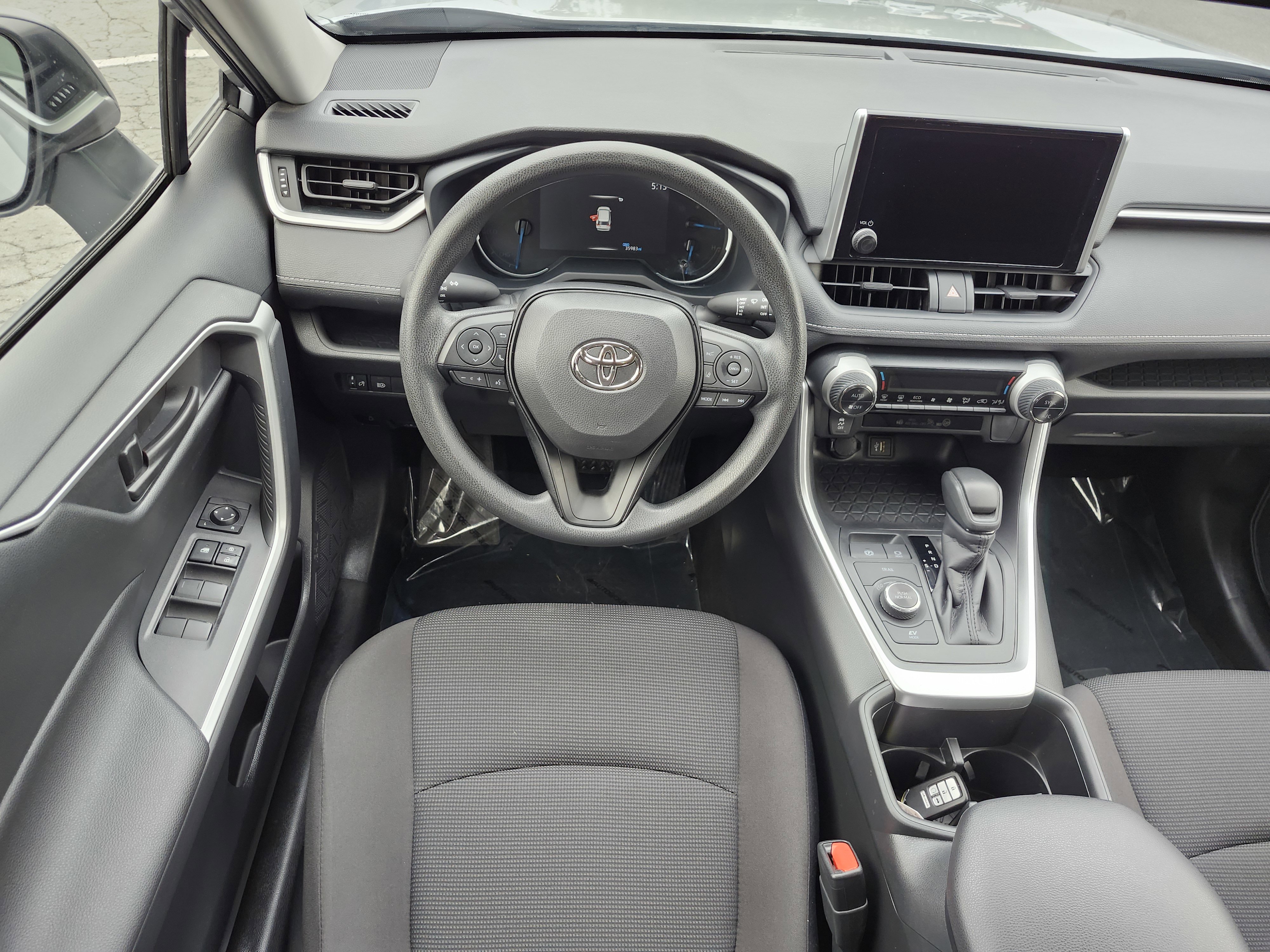 Used 2025 Toyota RAV4 LE AWD/4WD image 25