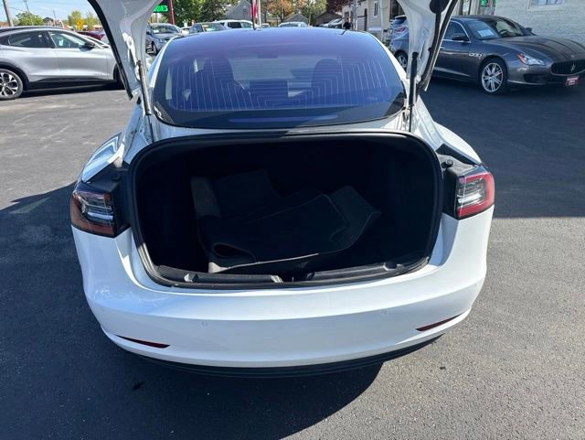Used 2018 Tesla Model 3 Long Range RWD image 16
