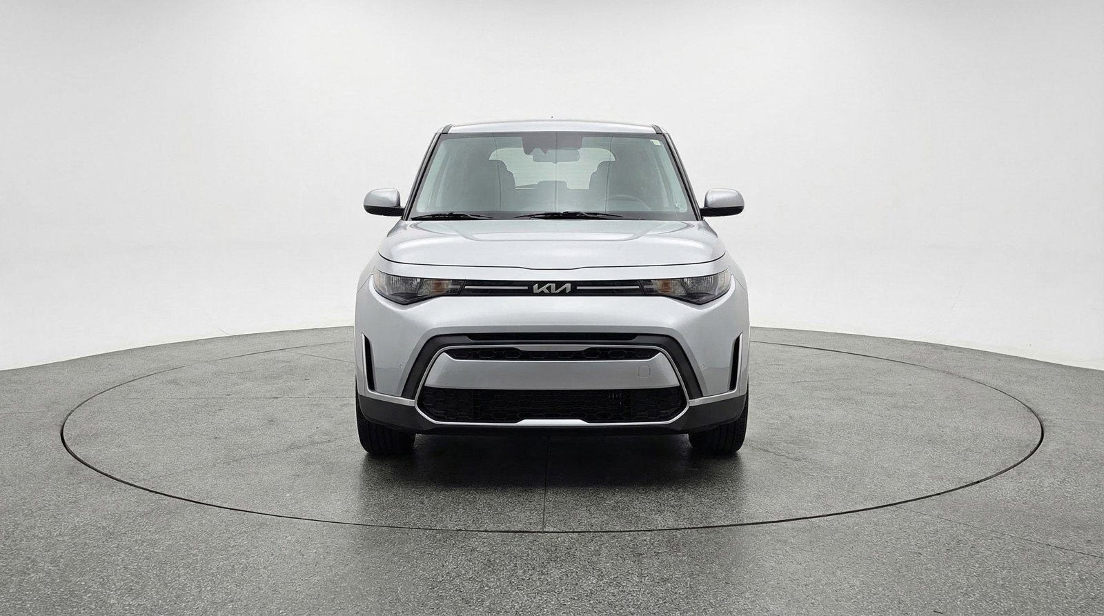 Used 2025 Kia Soul LX w/ LX Technology Package image 2