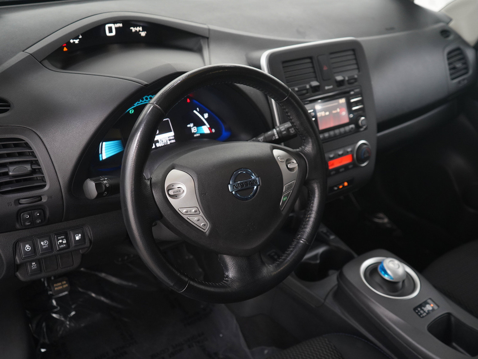 Used 2015 Nissan Leaf S w/ Charge Package FWD image 20
