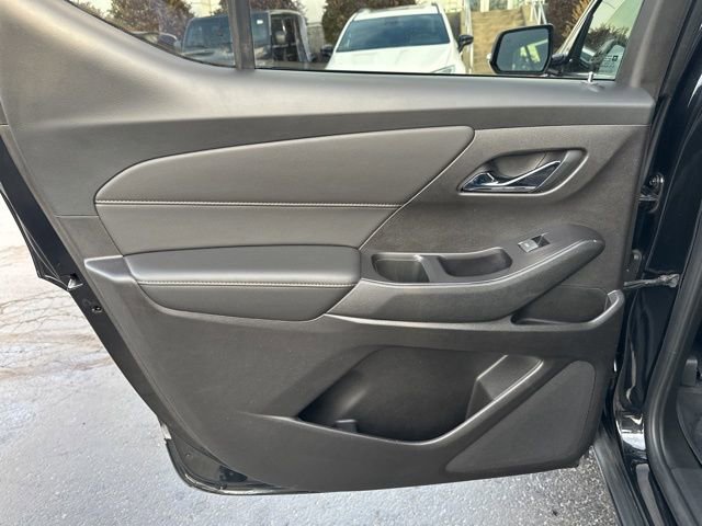 Used 2020 Chevrolet Traverse LT image 18