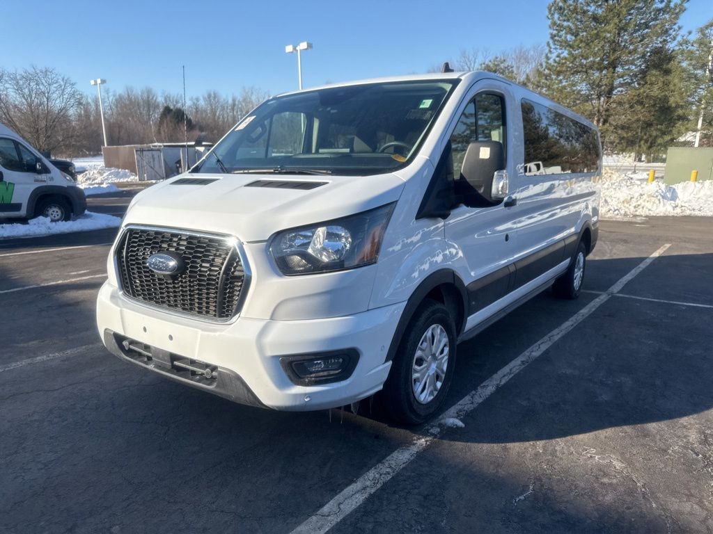 Used 2023 Ford Transit 350 XLT image 7